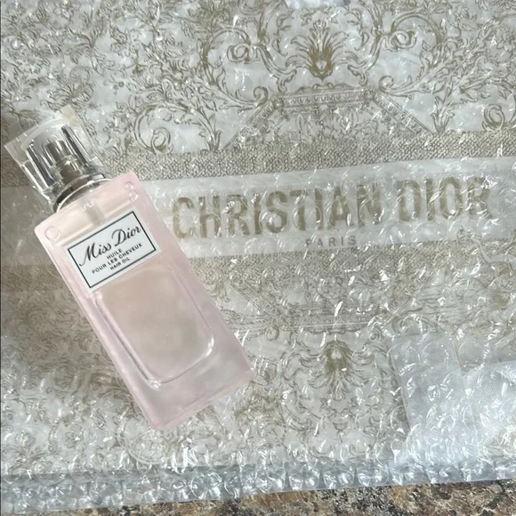 Miss Dior hair oil - Picture 3 of 3